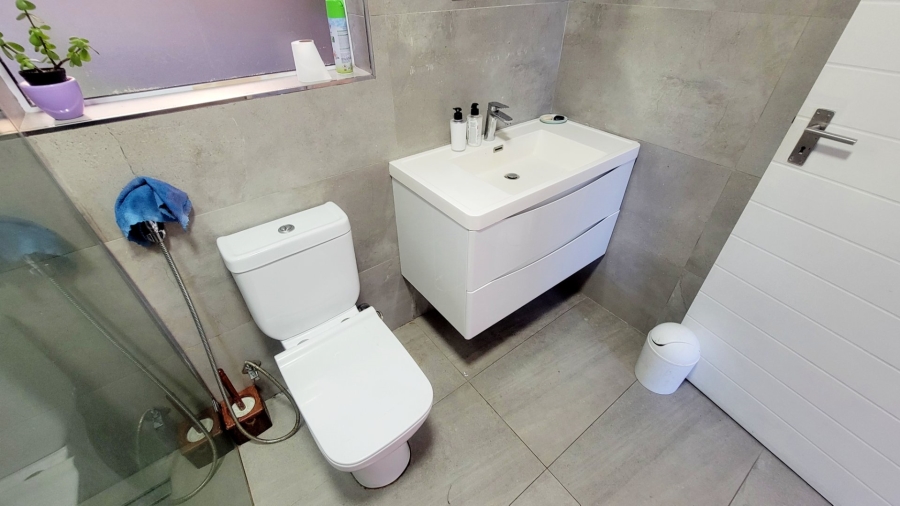 3 Bedroom Property for Sale in Strandfontein Western Cape